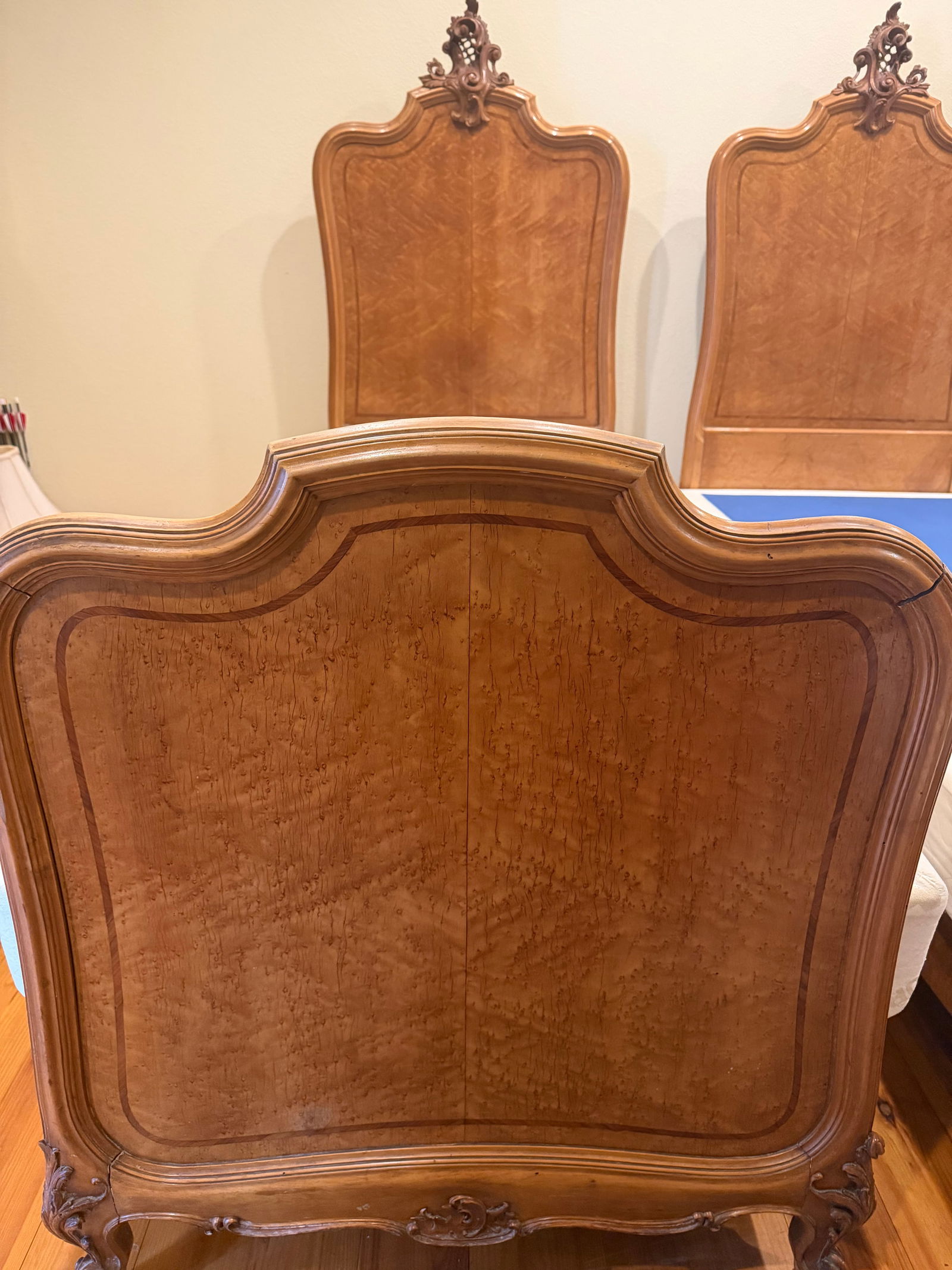 Pair of Antique French Twin Beds With Burl Wood Veneer & Hand-Carved Crests - 4