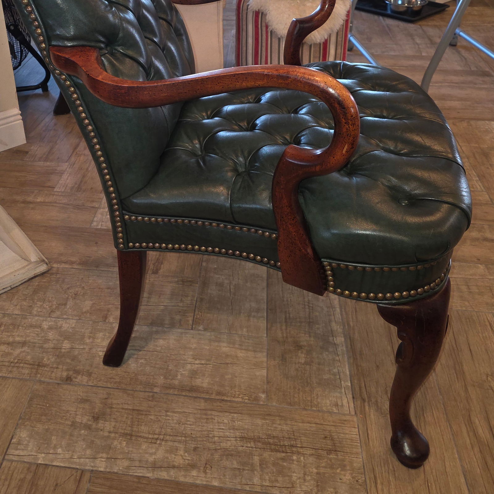 Vintage Fully Tufted Green Leather Gooseneck Chair - 5