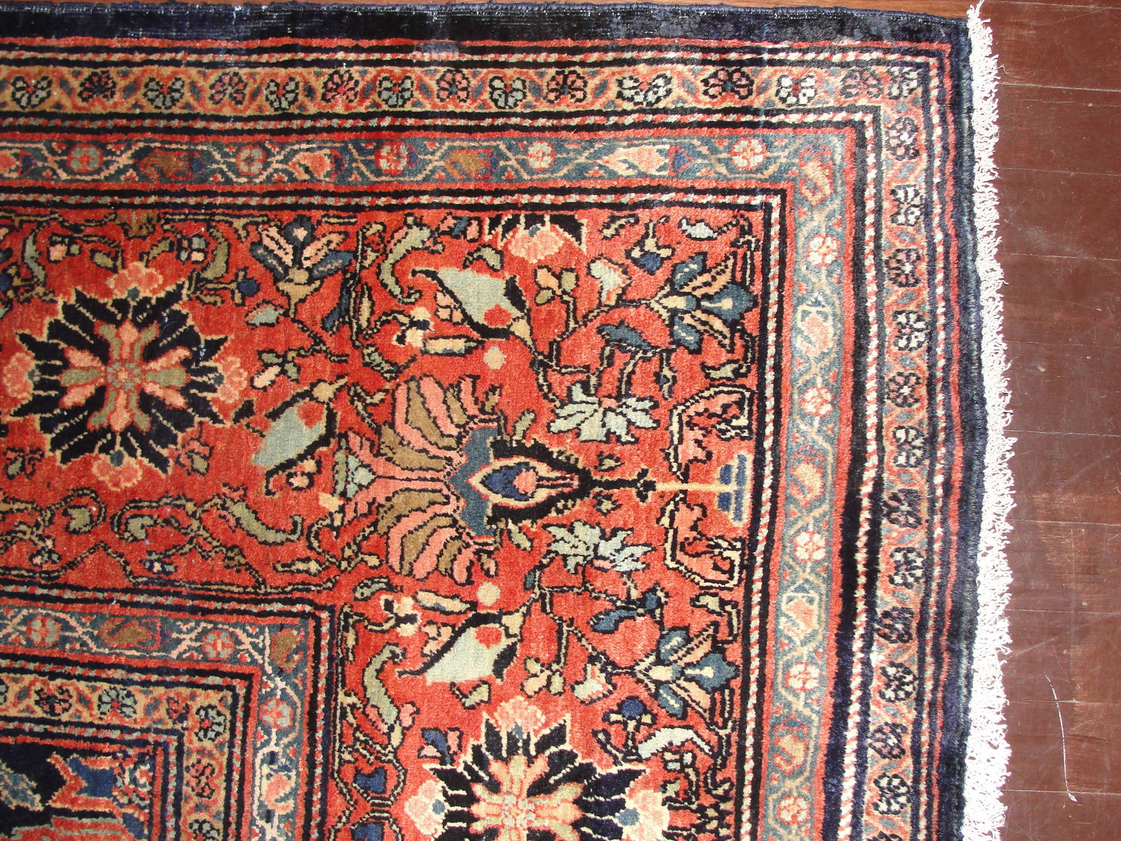 Antique Persian Feraghan Sarouk, the Most Unusual - 3