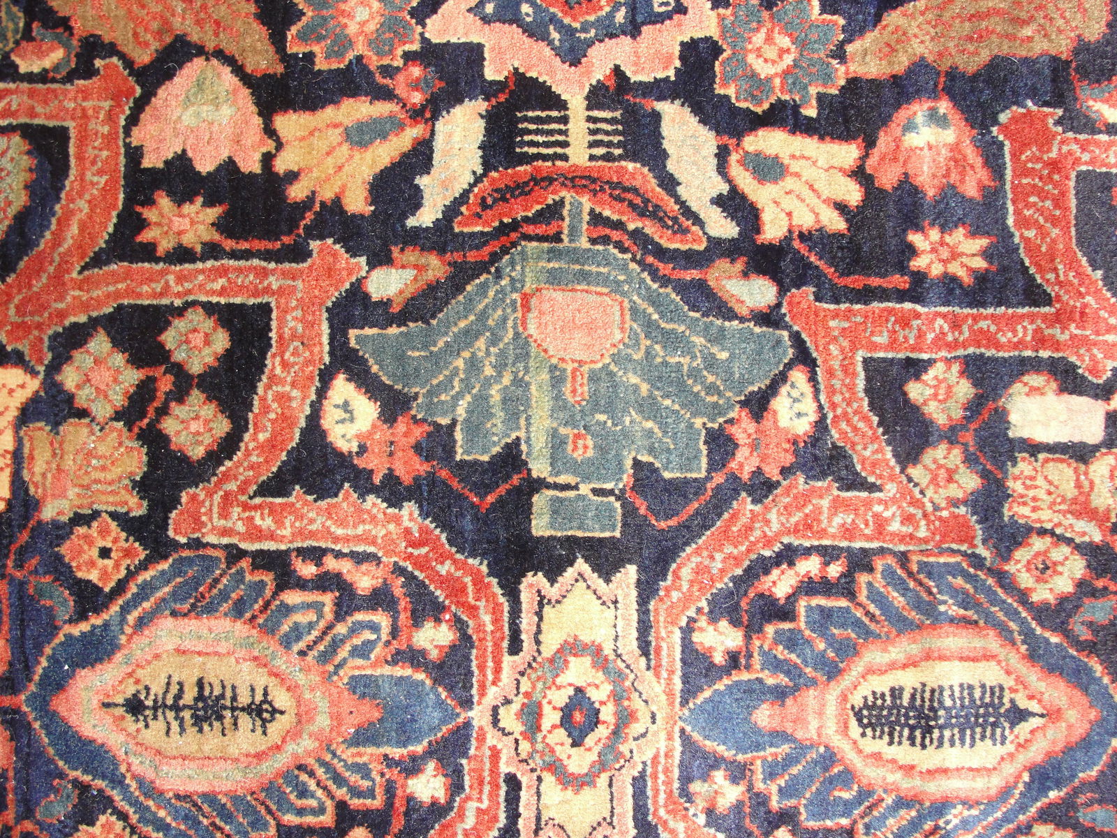 Antique Persian Feraghan Sarouk, the Most Unusual - 5