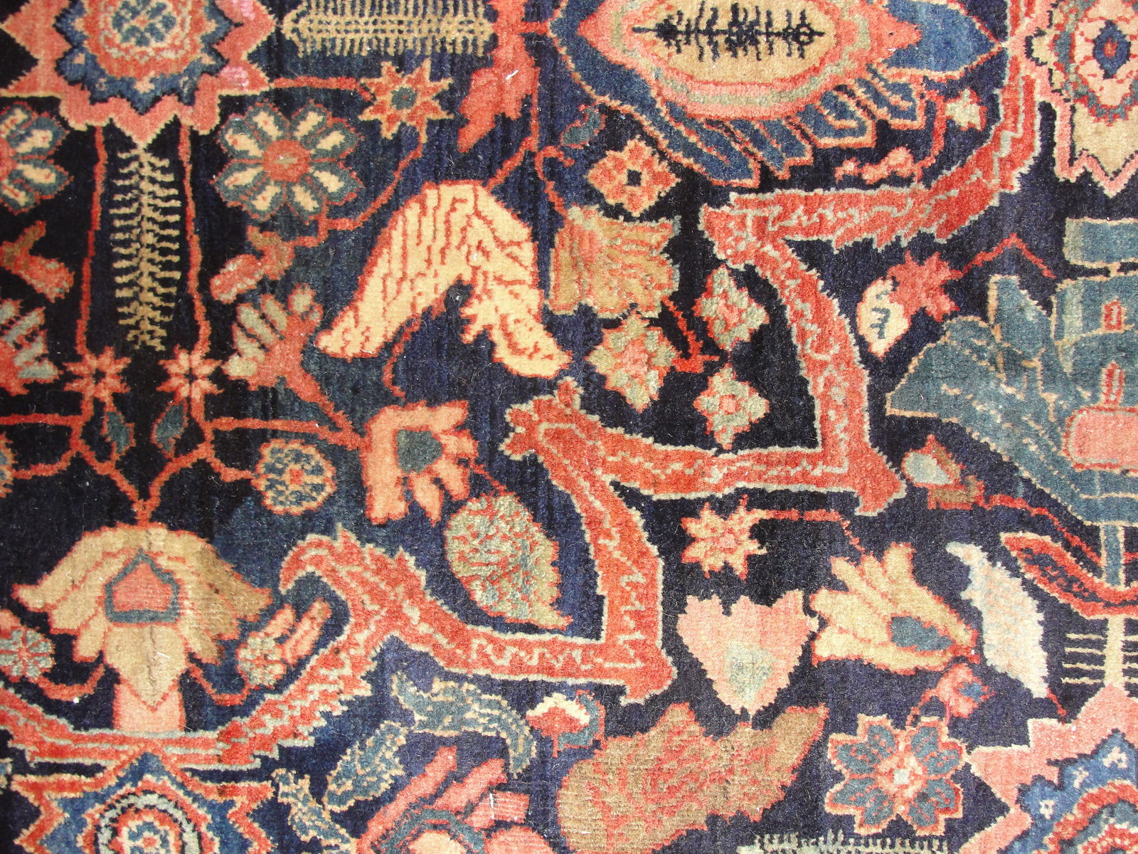 Antique Persian Feraghan Sarouk, the Most Unusual - 6