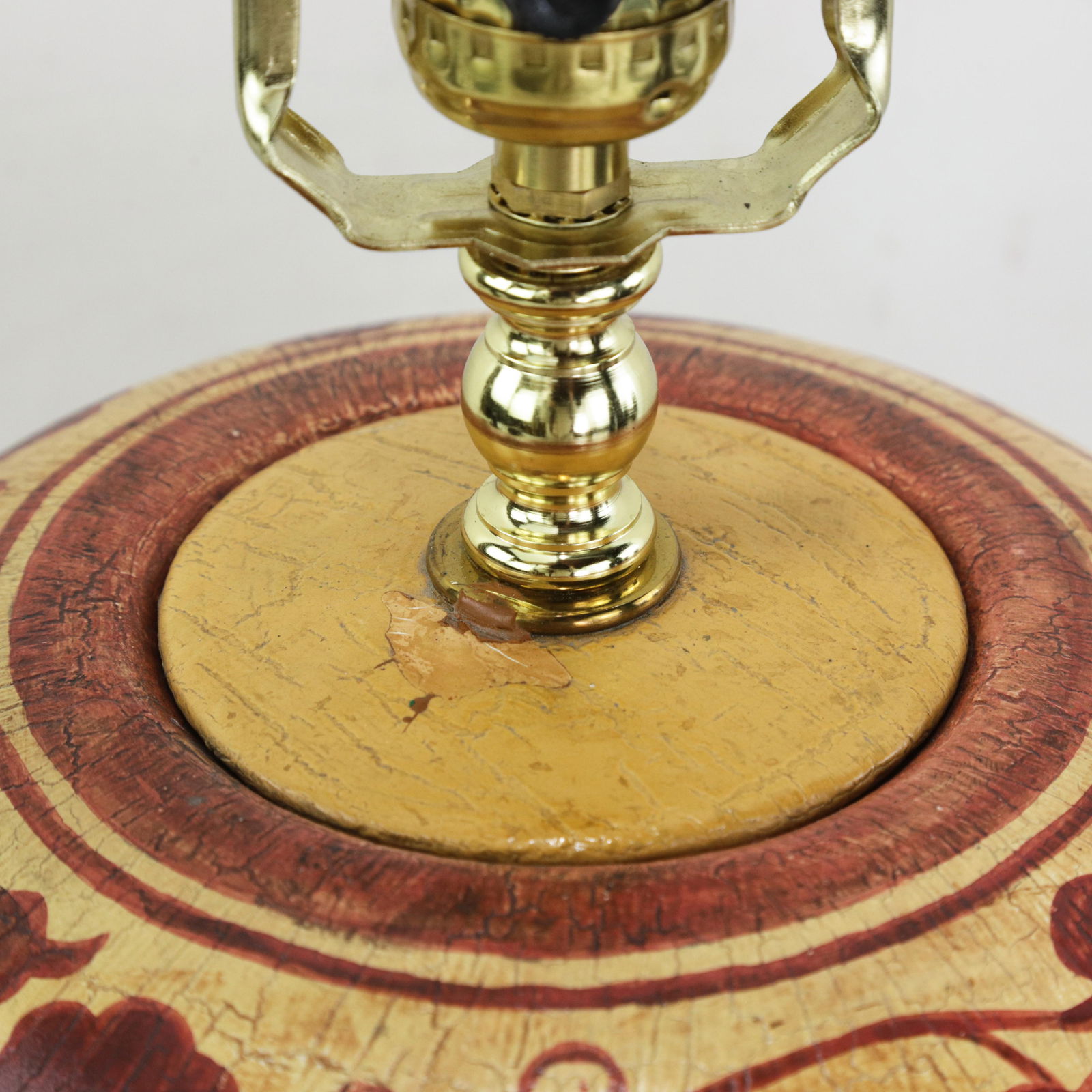 Vintage Hand Painted Brown and Cream Floral Ceramic Table Lamp With Peony Motif and Wood Base - 9