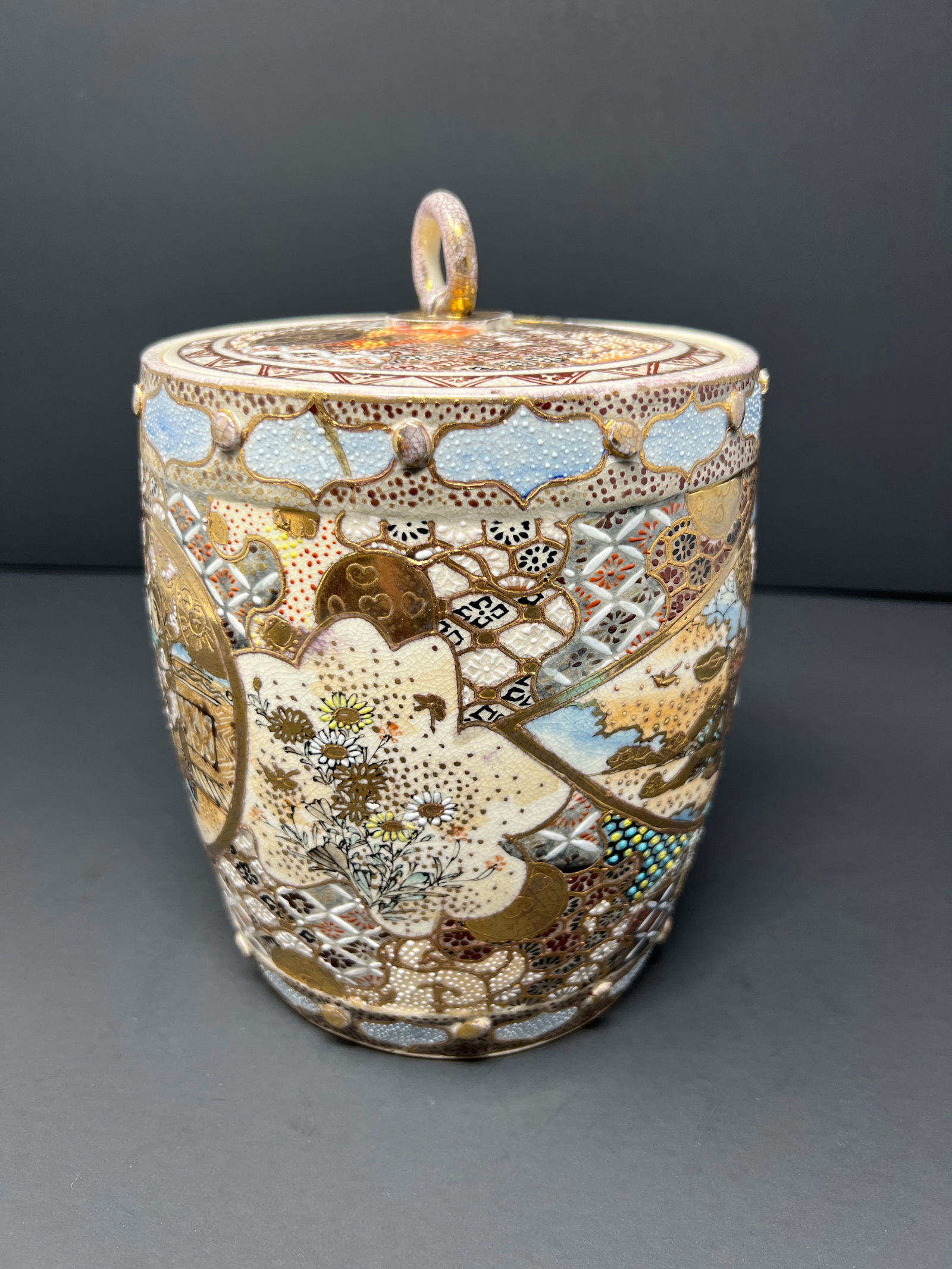 Antique Japanese Satsuma Lidded Biscuit Jar, Hand-Painted Gilt Moriage, Meiji c.1900 - 2