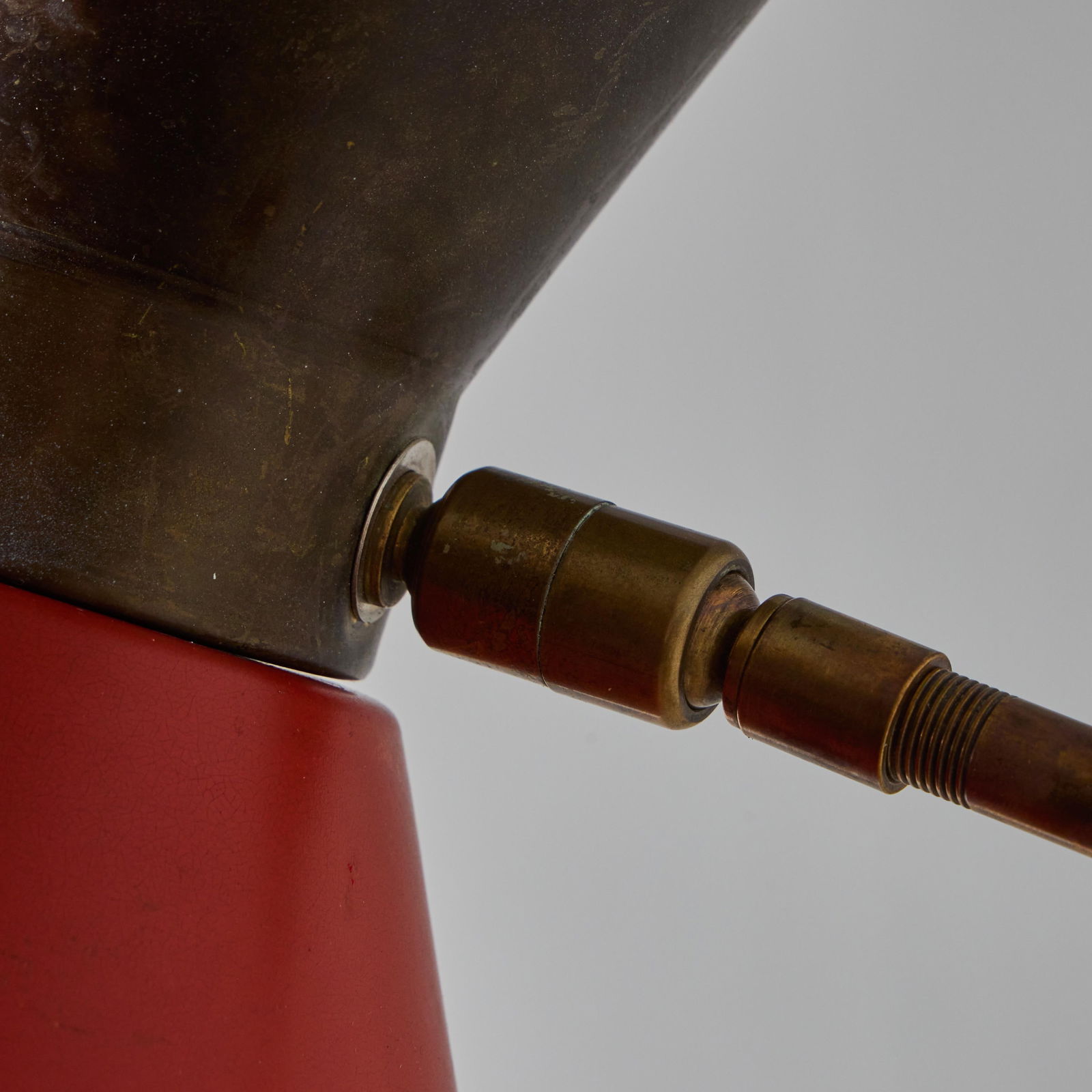 1960s Large Red and Grey Diabolo Articulating Wall Lamp Attributed to Pierre Guariche - 6