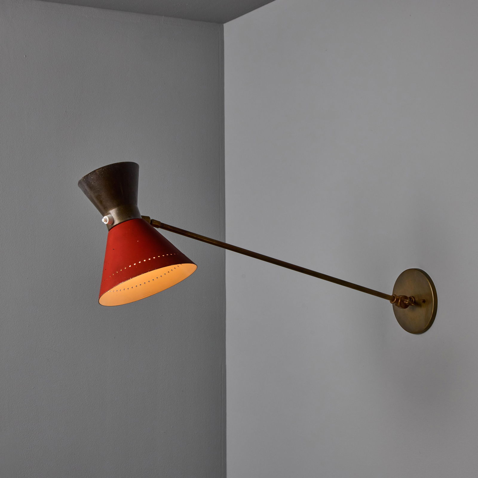 1960s Large Red and Grey Diabolo Articulating Wall Lamp Attributed to Pierre Guariche - 8