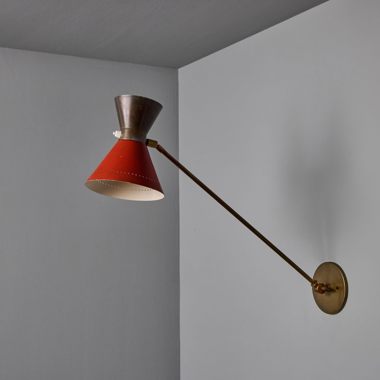 1960s Large Red and Grey Diabolo Articulating Wall Lamp Attributed to Pierre Guariche - 9