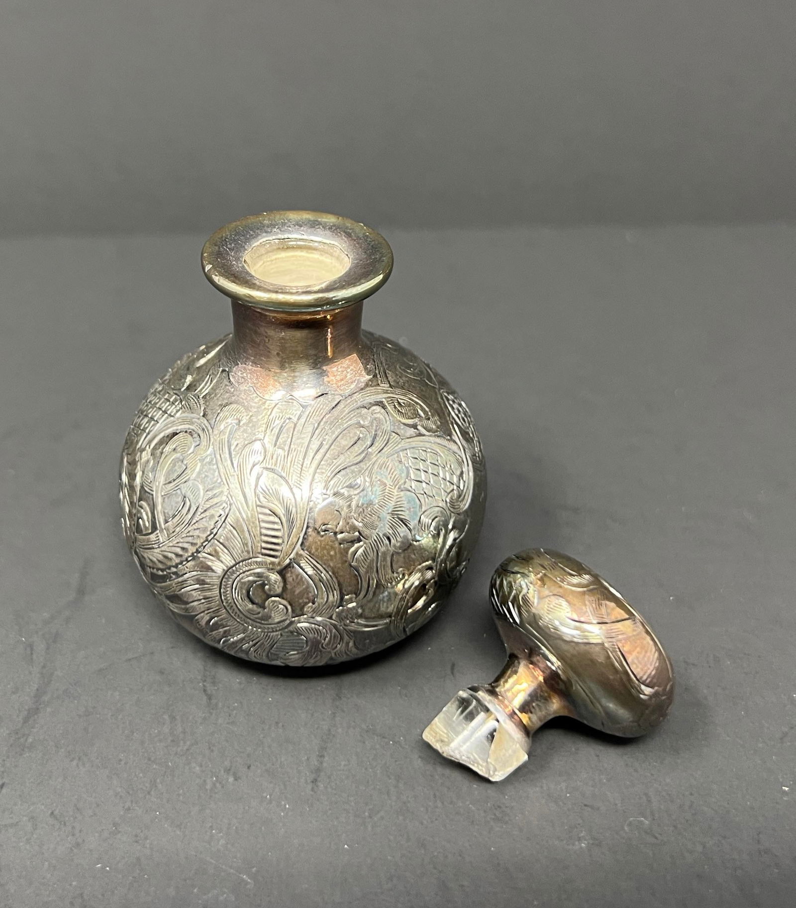 Alvin Art Nouveau Sterling Silver Overlay Perfume Bottle, c.1900 (3.25 In.) - 9