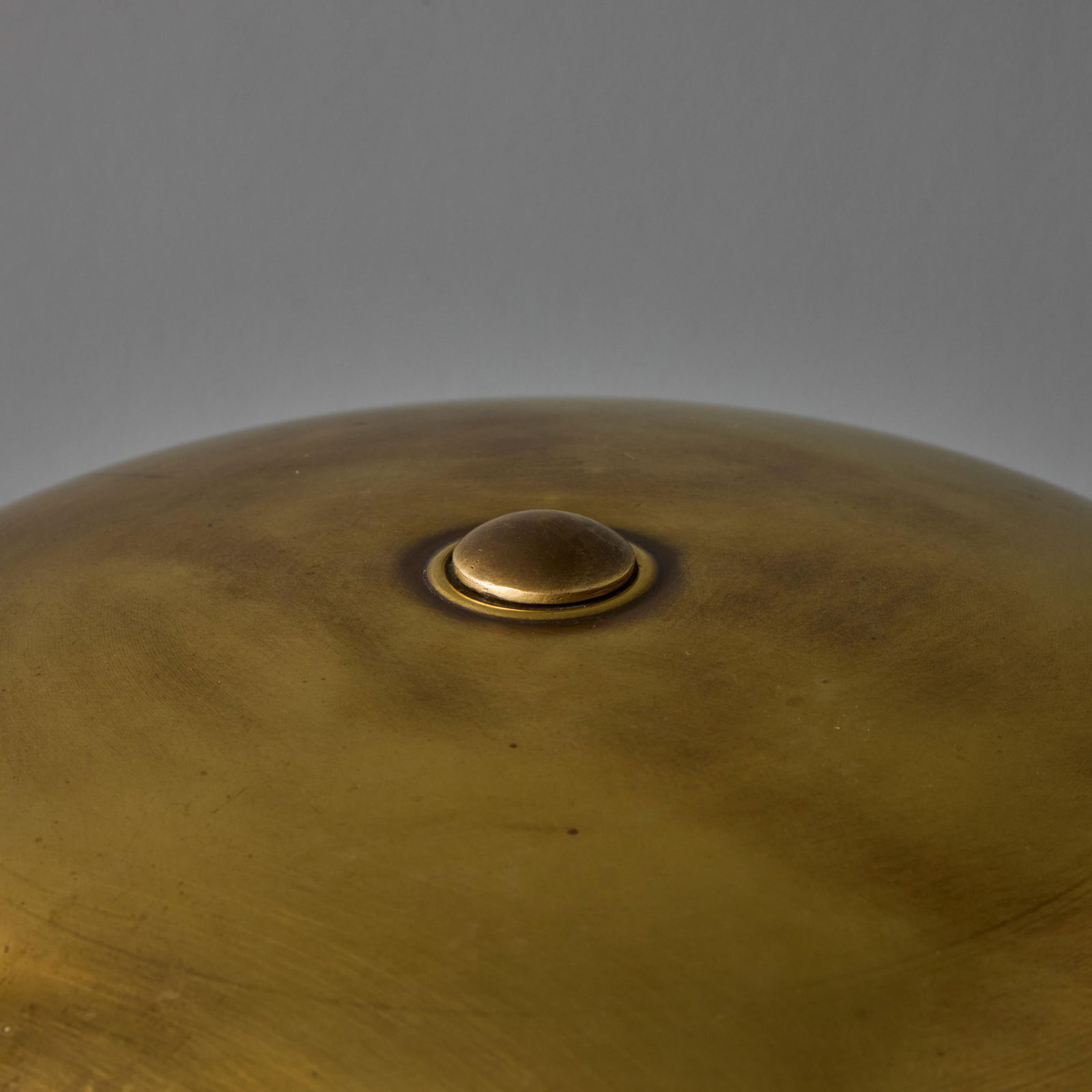 1940s Giovanni Michelucci Patinated Brass Adjustable Banker Lamp for Lariolux - 13