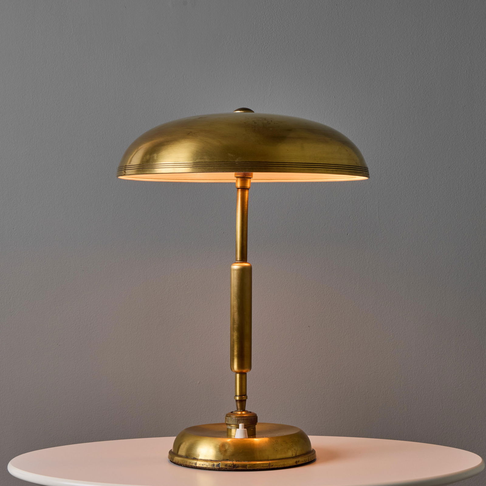 1940s Giovanni Michelucci Patinated Brass Adjustable Banker Lamp for Lariolux - 2