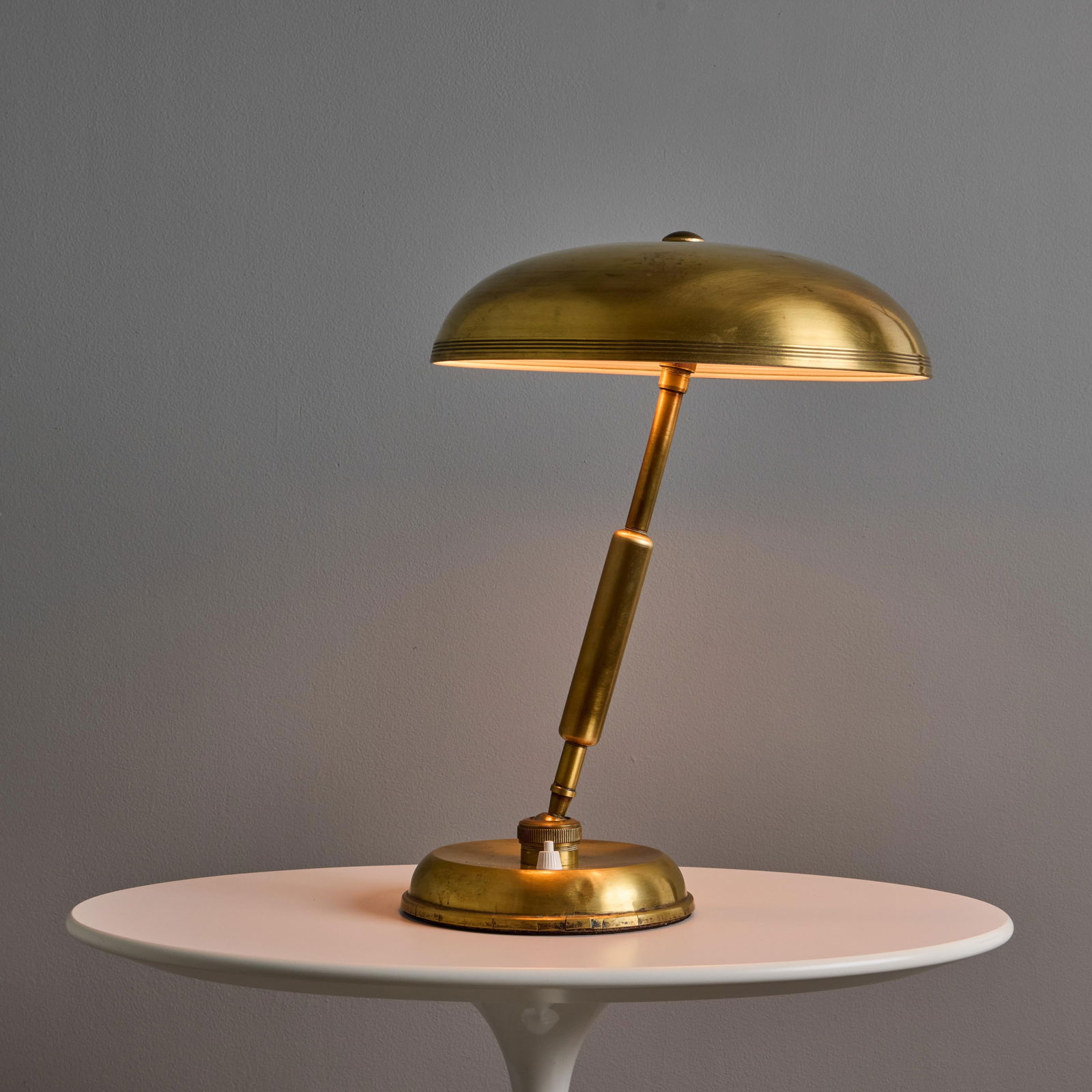 1940s Giovanni Michelucci Patinated Brass Adjustable Banker Lamp for Lariolux - 5