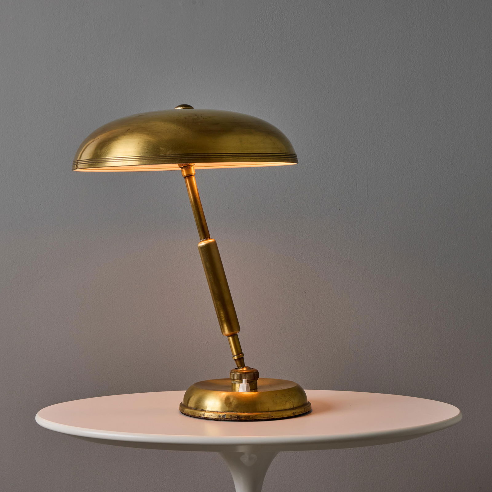 1940s Giovanni Michelucci Patinated Brass Adjustable Banker Lamp for Lariolux - 7