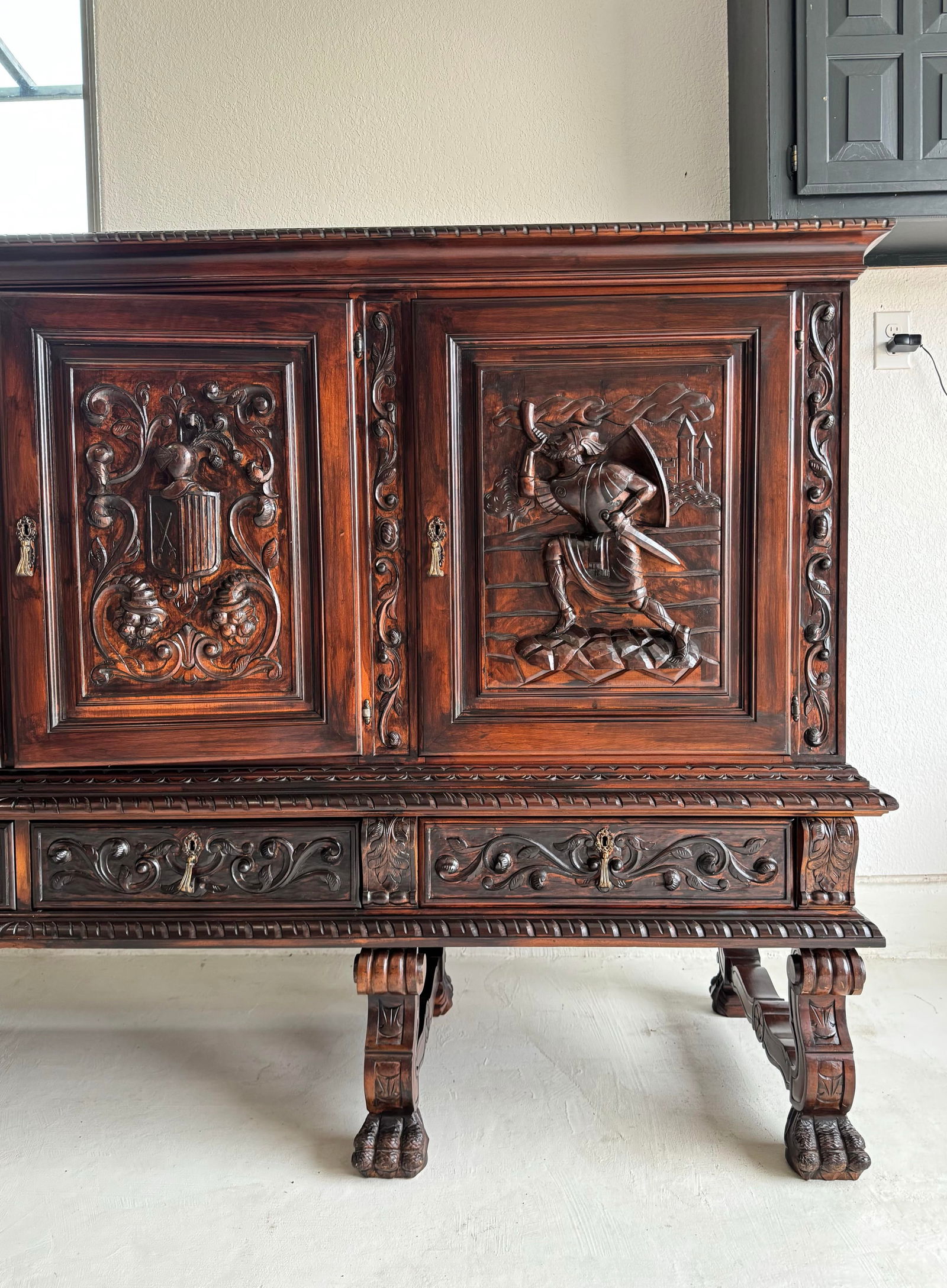 1950s Heavily Carved Spanish Style MCM Sideboard W/ All Keys - 4