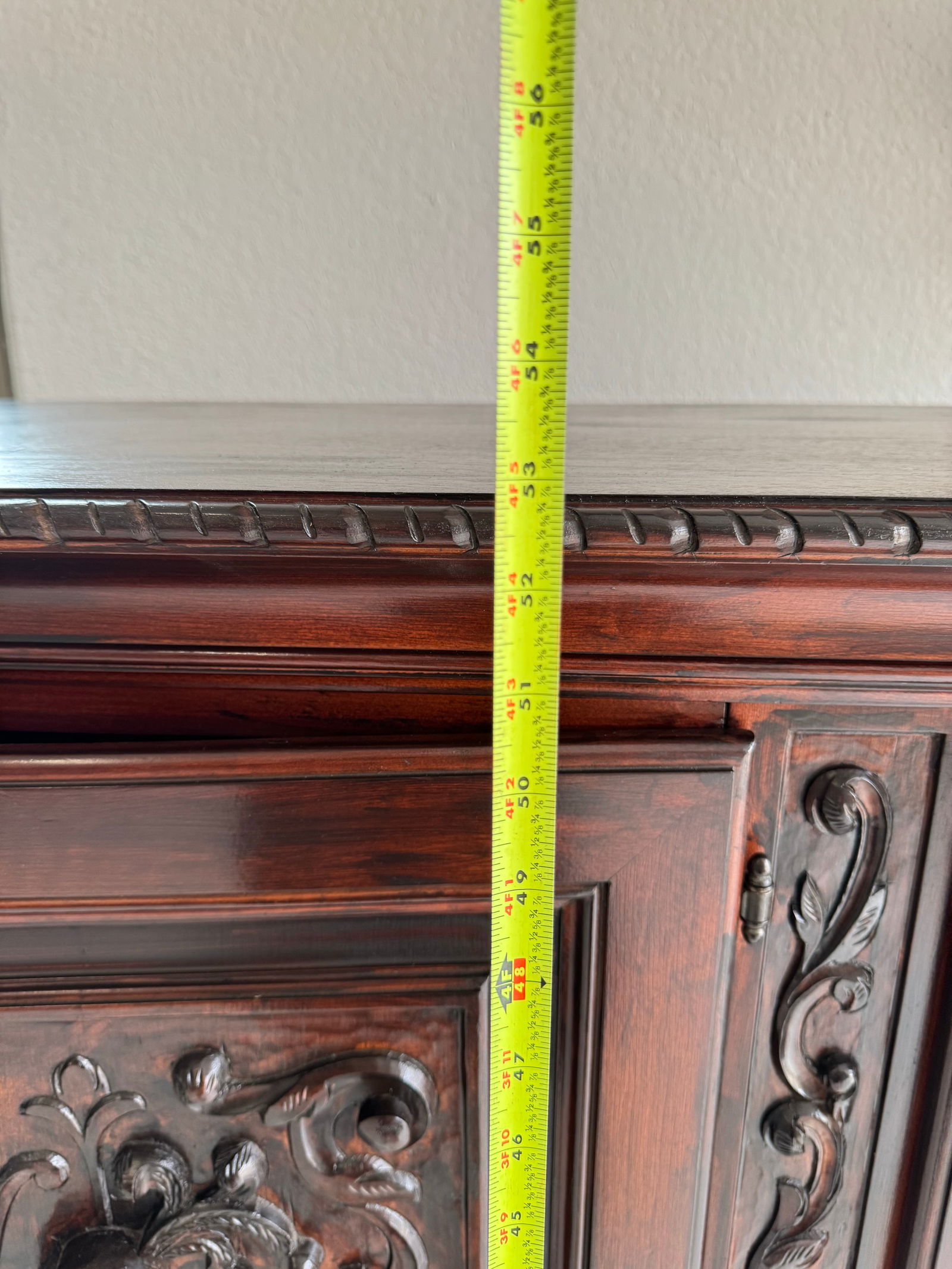 1950s Heavily Carved Spanish Style MCM Sideboard W/ All Keys - 9