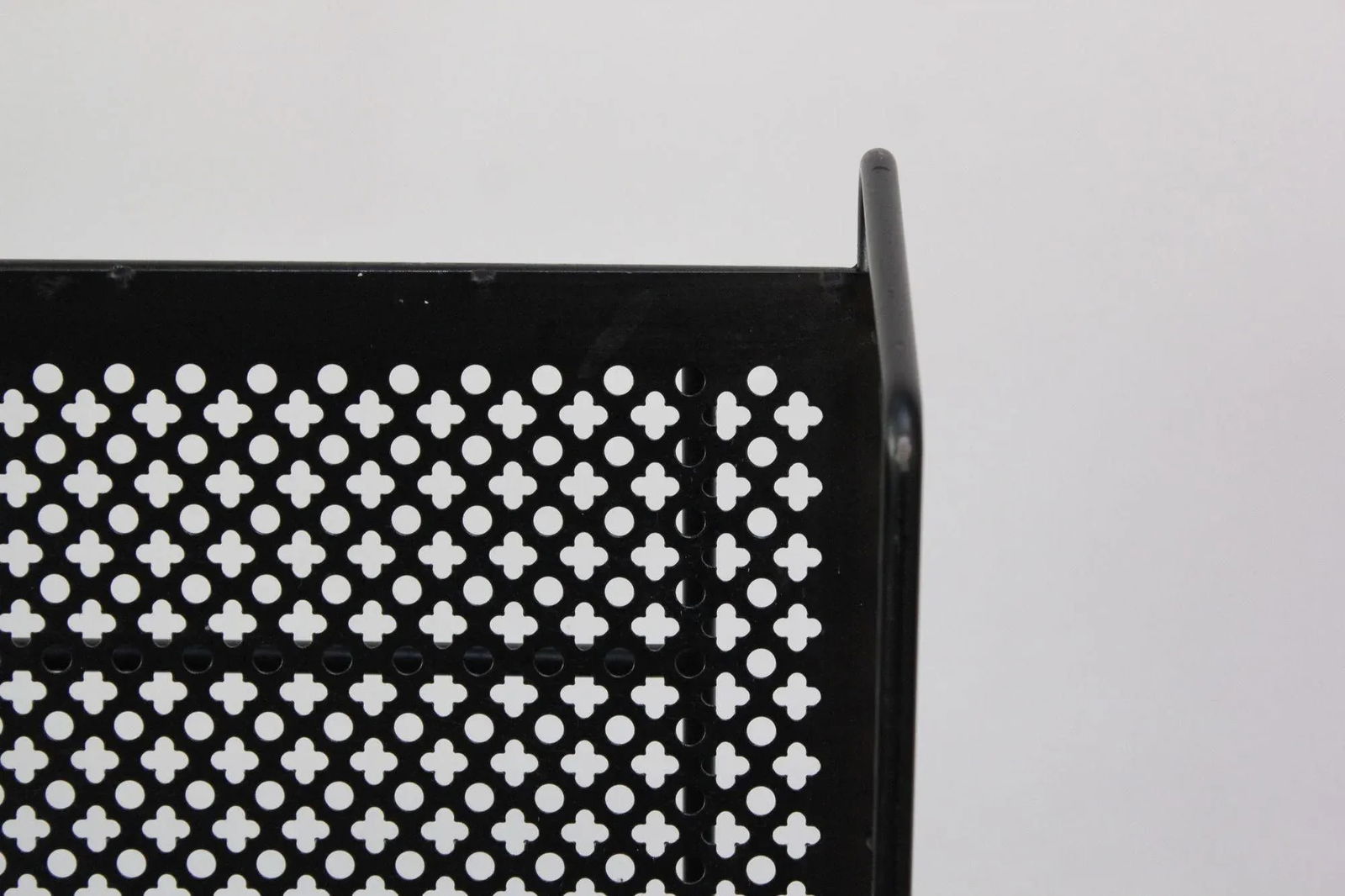 Large Mid-Century Modern Free-Standing Collapsable Metal Magazine Rack - 11