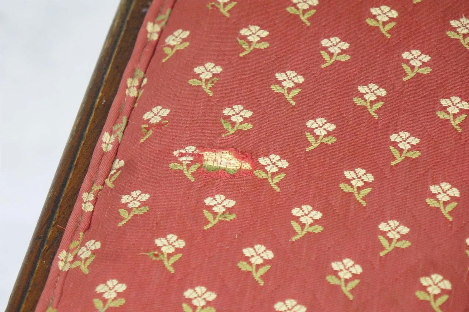 1940s Vintage Chairs With Elaborate Woodwork - a Pair - 3