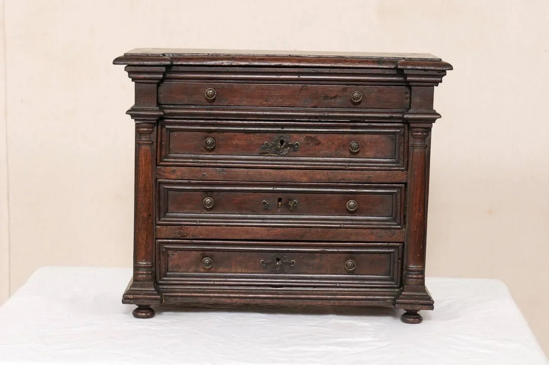 18th Century Italian Walnut Chest - 3