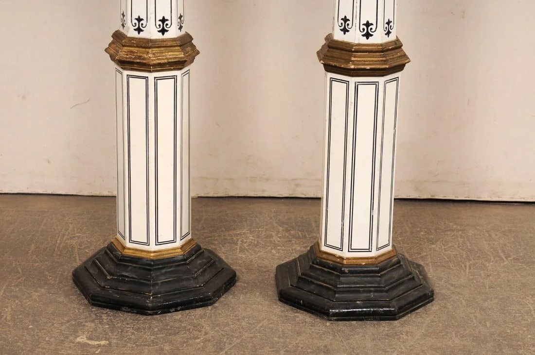 Spanish Tall Pair of Early 20th Century Columns - 4