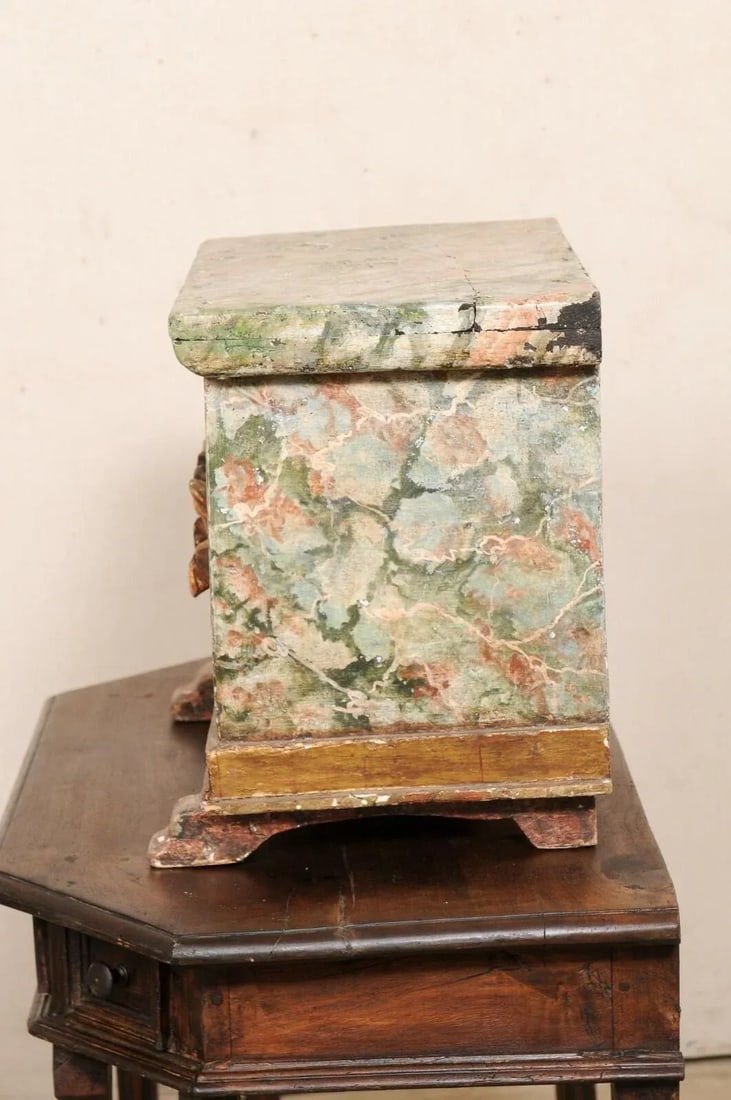 18th Century Venetian Wood Box with Original Finish - 11