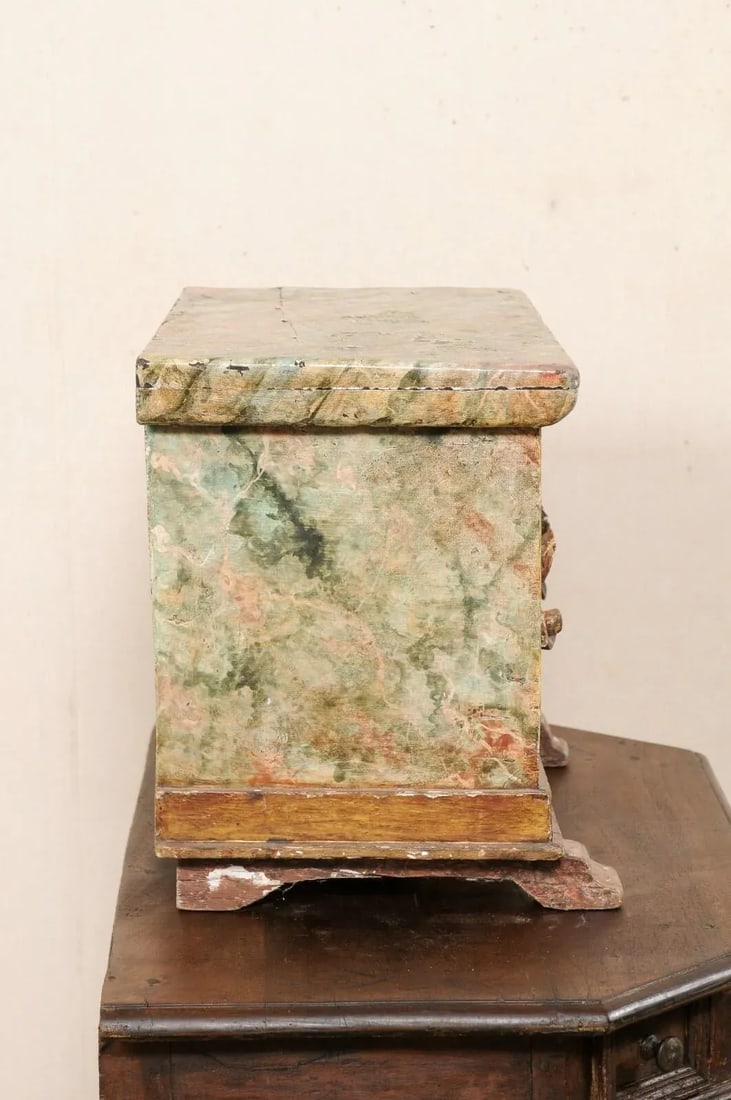 18th Century Venetian Wood Box with Original Finish - 12