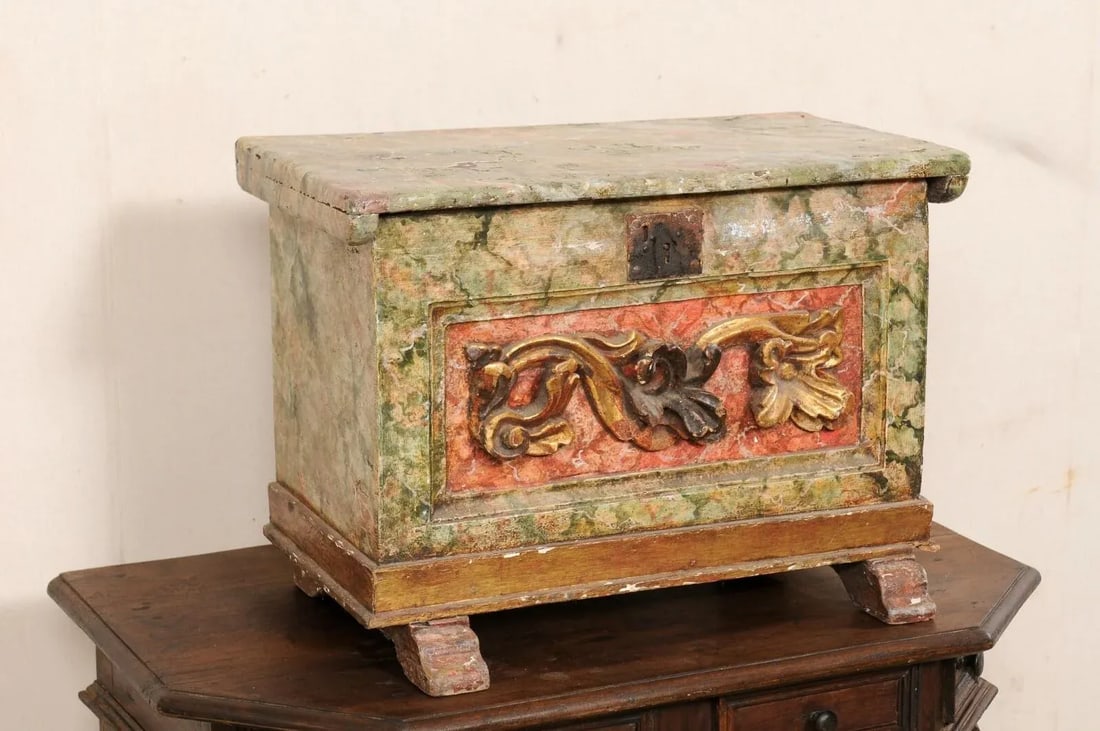 18th Century Venetian Wood Box with Original Finish - 2