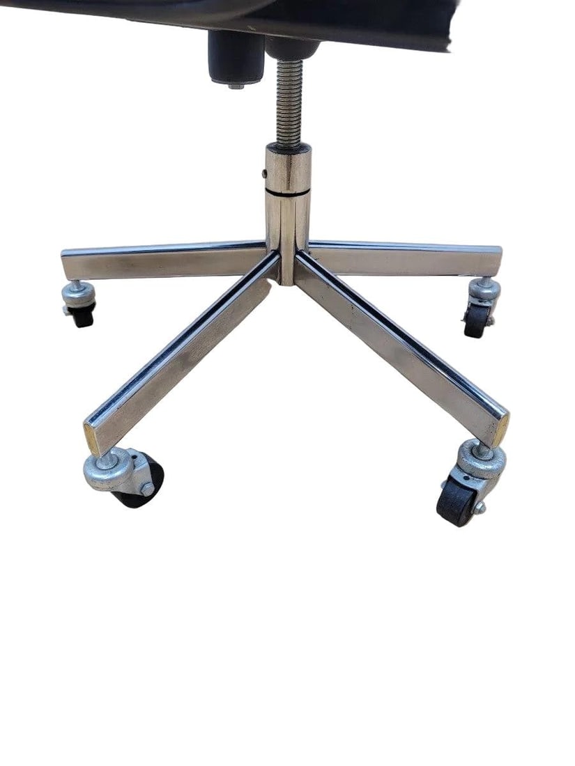 MCM Herman Miller Swivel Office Chair Newly Reupholstered - 7