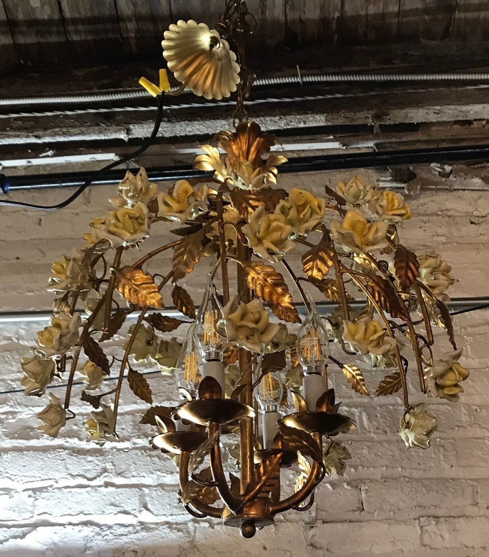Hollywood Regency Italian Gold Gilt Yellow Porcelain Roses Chandelier - 6