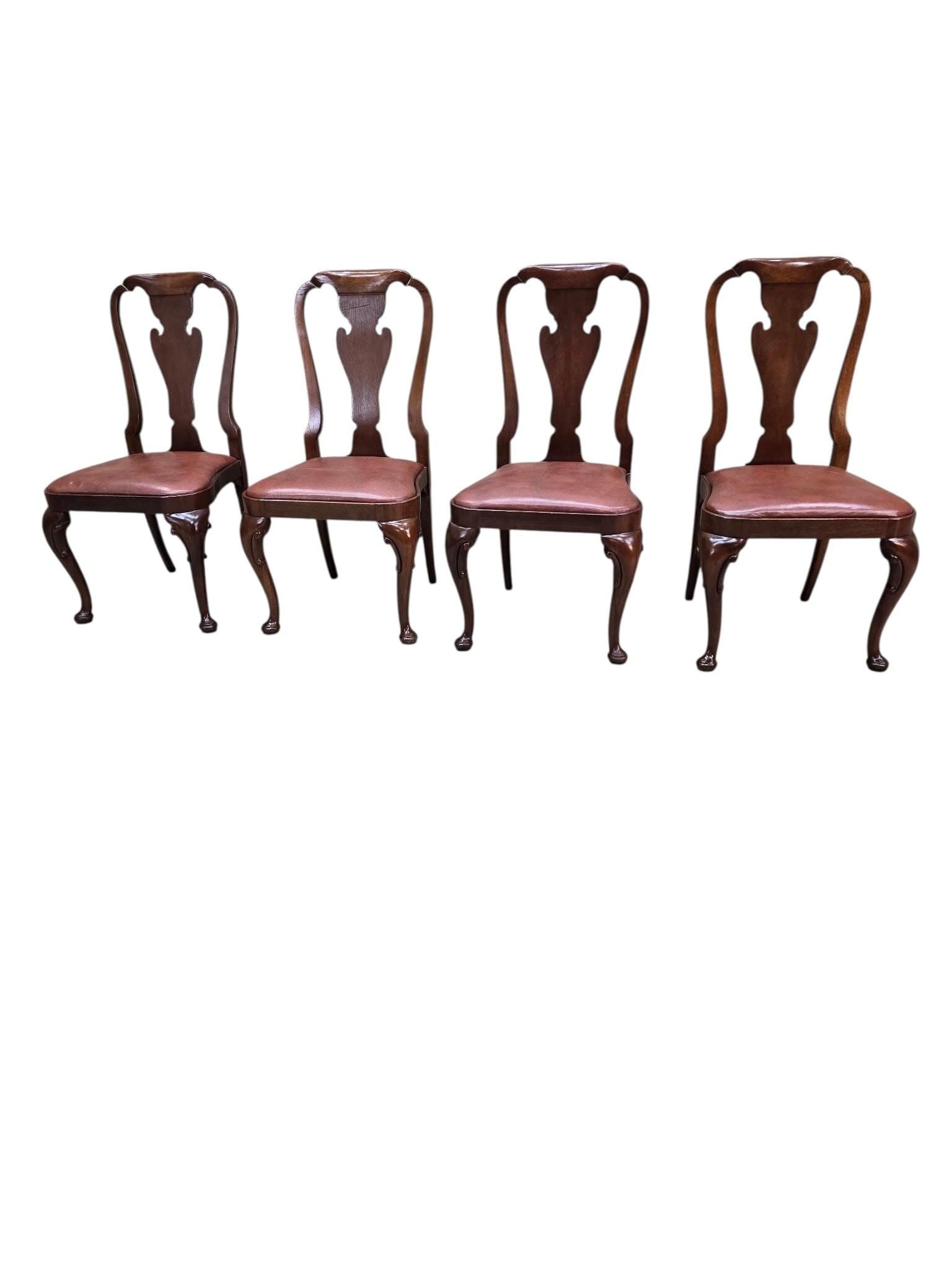 Vintage Queen Anne Style Dining Chairs By Baker Furniture - 4 - 2