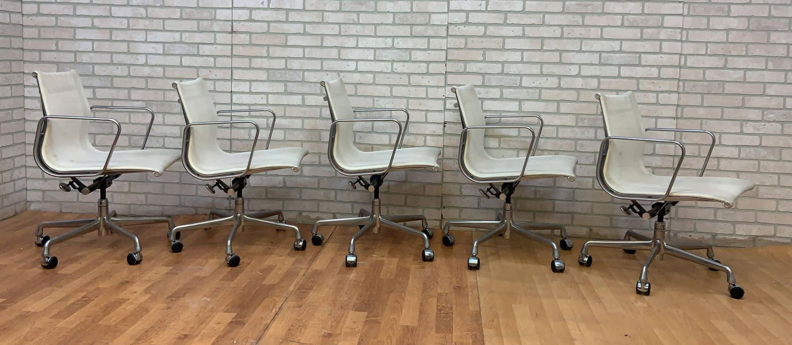 Mid Century Modern Herman Miller Eames Low Back White Mesh Desk Chair - Set of 6 - 8