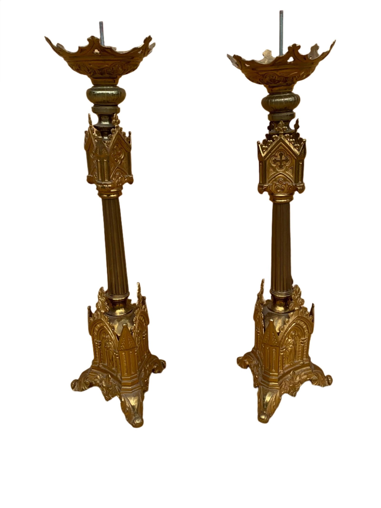 Antique French Neogothic Altar Torch?re Candlestick Set w/ Jesus & Cross: Title: Antique French Neogothic Altar Torchère Candlestick Set w/ Jesus & Cross Description: Antique French Neogothic Altar Torchère Candlestick Set w/ Jesus & Cross This set of antique