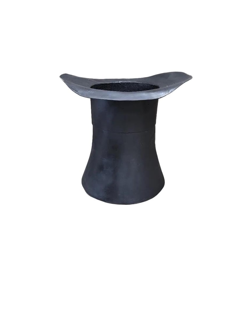 Vintage Oversized Fiber-Glass Resin Crafted Black Magician Top-Hat Prop/Holiday Decor Piece: Title: Vintage Oversized Fiber-Glass Resin Crafted Black Magician Top-Hat Prop/Holiday Decor Piece Description: Vintage Oversized Fiber-Glass Resin Crafted Black Magician Top-Hat Prop/Holiday Decor