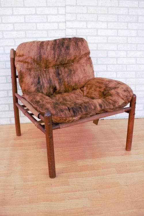 MCM Sirocco Sling Back Safari Chair by Arne Norell Newly Upholstered: Title: MCM Sirocco Sling Back Safari Chair by Arne Norell Newly Upholstered Description: Mid Century Modern Arne Norell Sirocco Model Sling Back Safari Chair Newly Upholstered in High End Brazilian