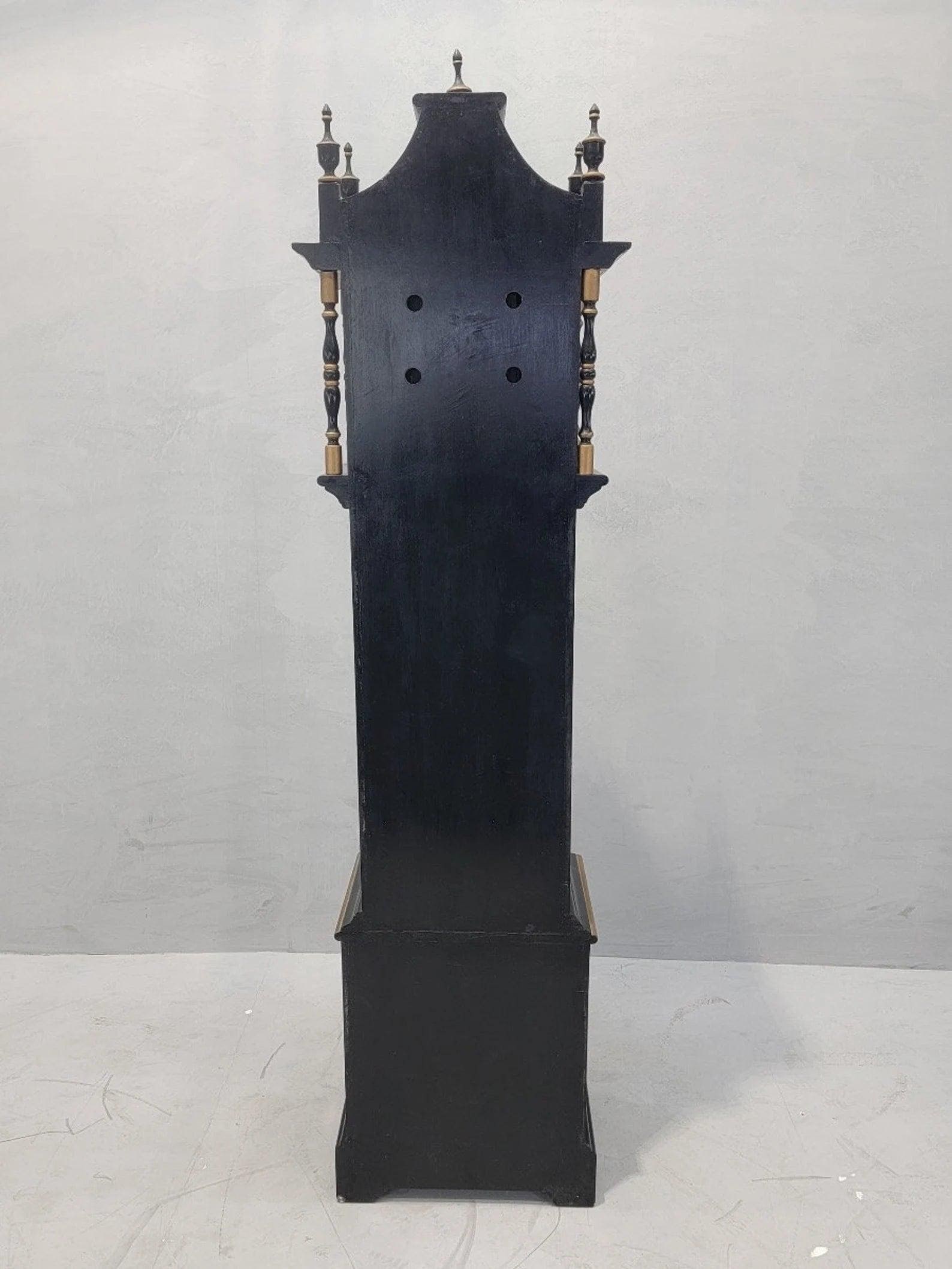 Vintage Wai Hing Clocks Co. Chinoiserie Black Lacquer Hand-Painted Mother of Pearl inlaid German - 2