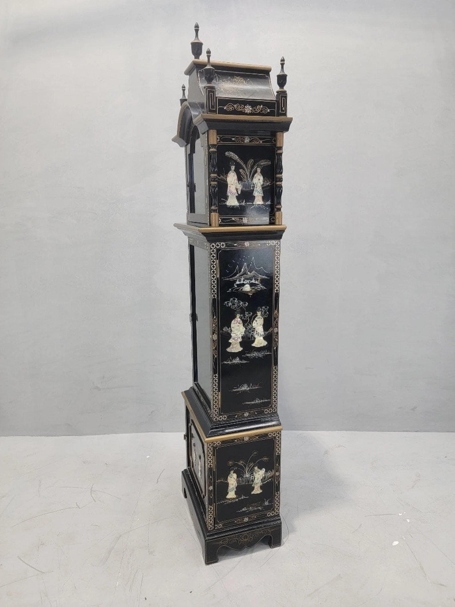 Vintage Wai Hing Clocks Co. Chinoiserie Black Lacquer Hand-Painted Mother of Pearl inlaid German - 4