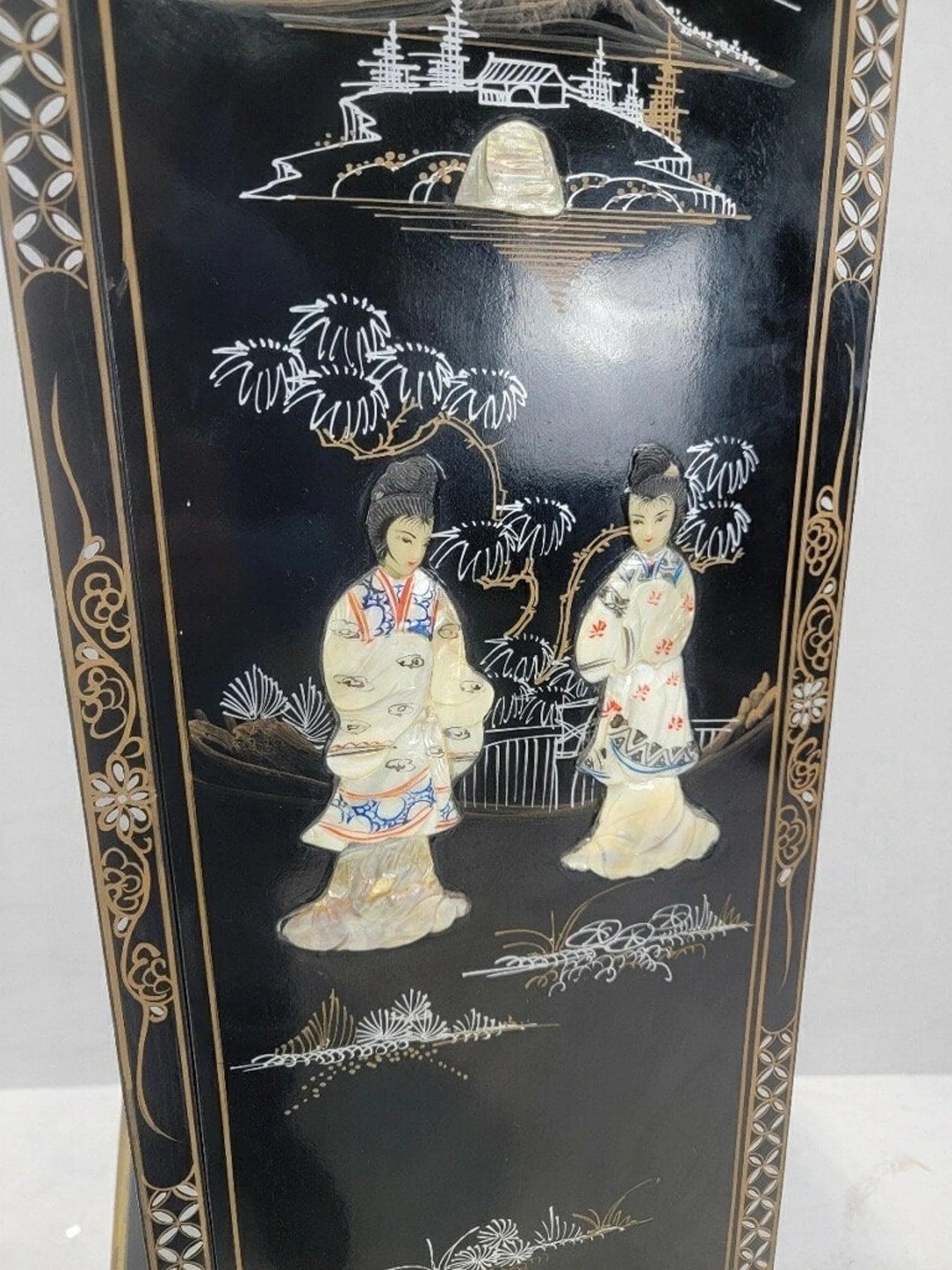 Vintage Wai Hing Clocks Co. Chinoiserie Black Lacquer Hand-Painted Mother of Pearl inlaid German - 5