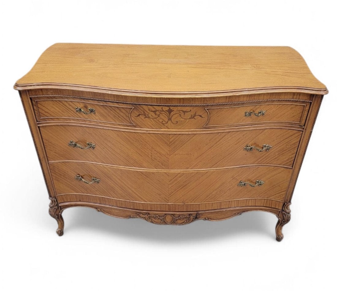 Made Goods Ida Table Lamp: Title: Made Goods Ida Table Lamp Description: Made Goods Ida Table Lamp Our Ida lamp has a classic yet casually contemporary silhouette. While urn-shaped lamps are often seen in ceramic or metal,