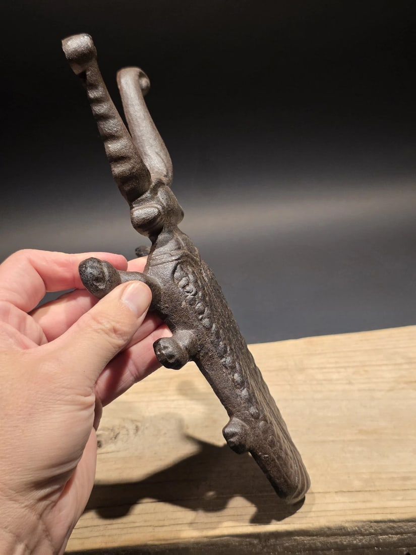 10" Cast Iron Beetle Boot Jack - 8