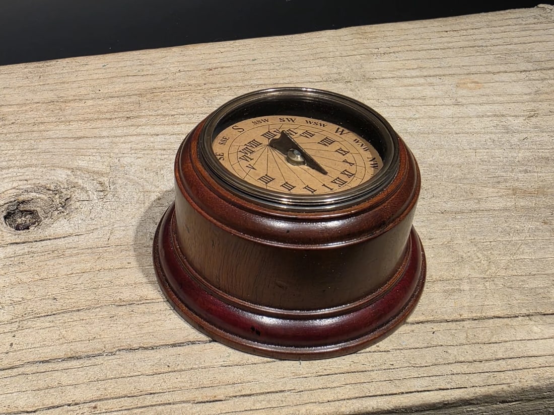 Turned Mahagony Wood Compass - 9