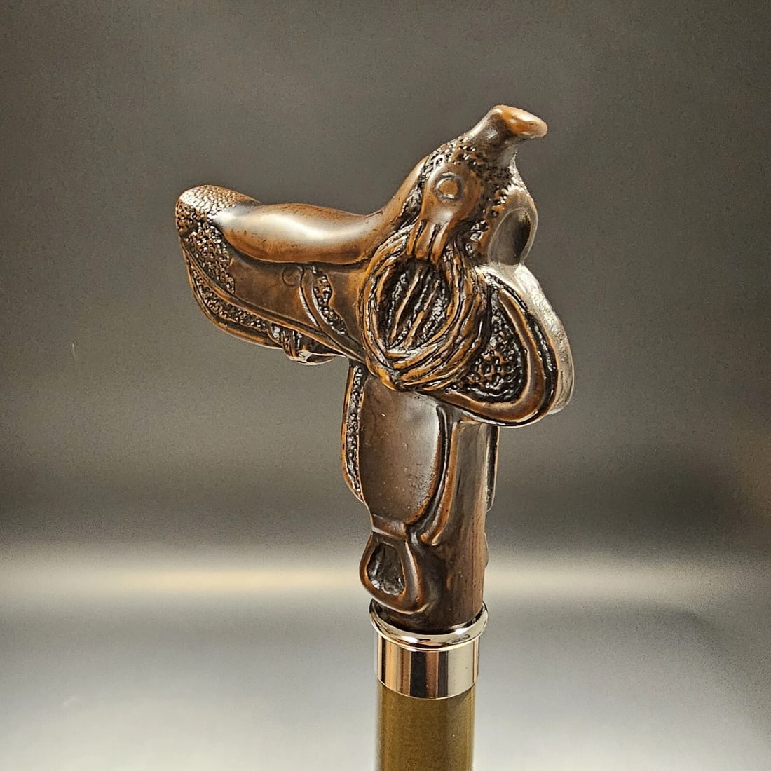 36" Western Saddle Derby Walking Stick Cane: Title:36" Western Saddle Derby Walking Stick CaneDescription:36" Long 3/4" shaft Introducing our beloved reproduction cowboy saddle walking cane, originating from Italy. Crafted from robust