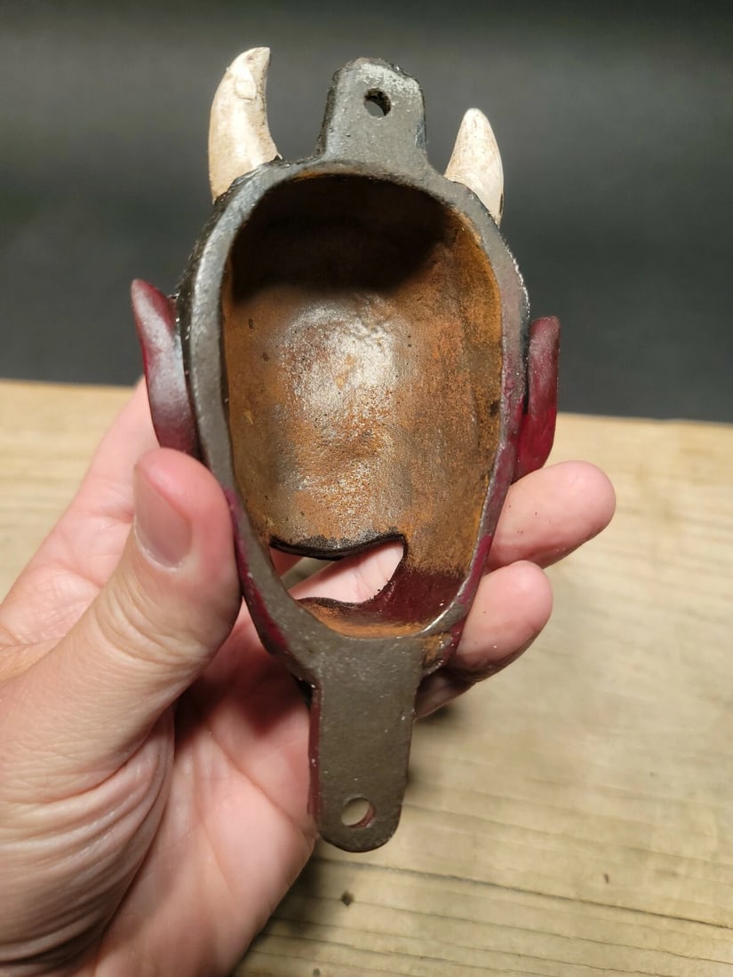 Cast Iron folk art Devil Wall mount Bottle Opener - 4