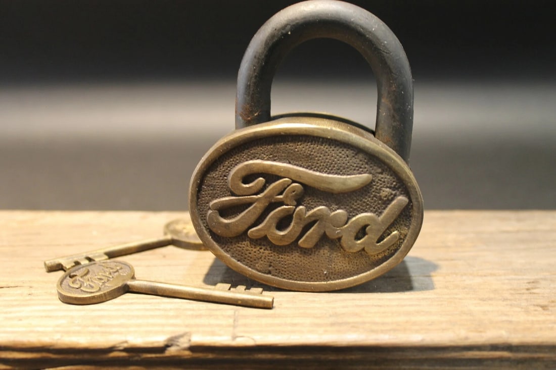 Brass & Iron Trunk Chest Box Ford Lock Padlock - 2