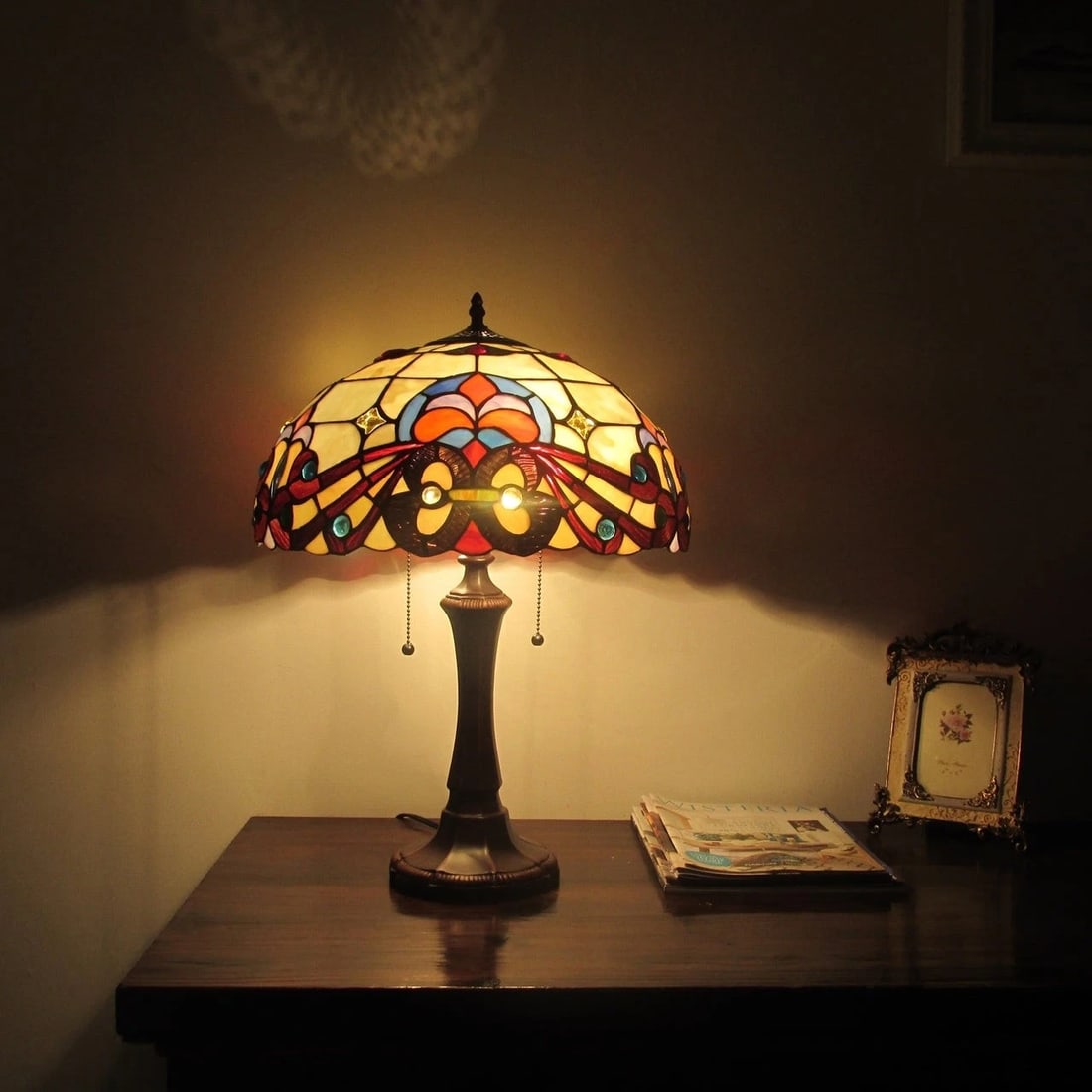 21.85" 2 Light Pull Chain Stained Glass Table Lamp - 3
