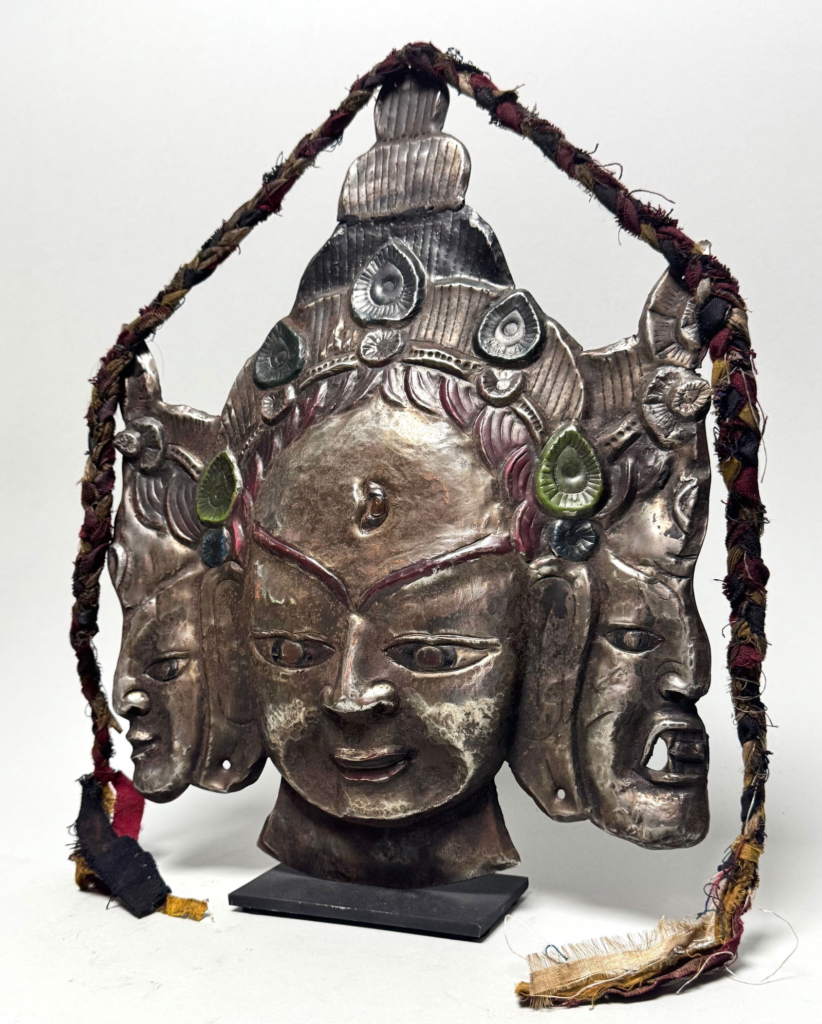 3-headed bodhisattva Buddha sculpture - 2