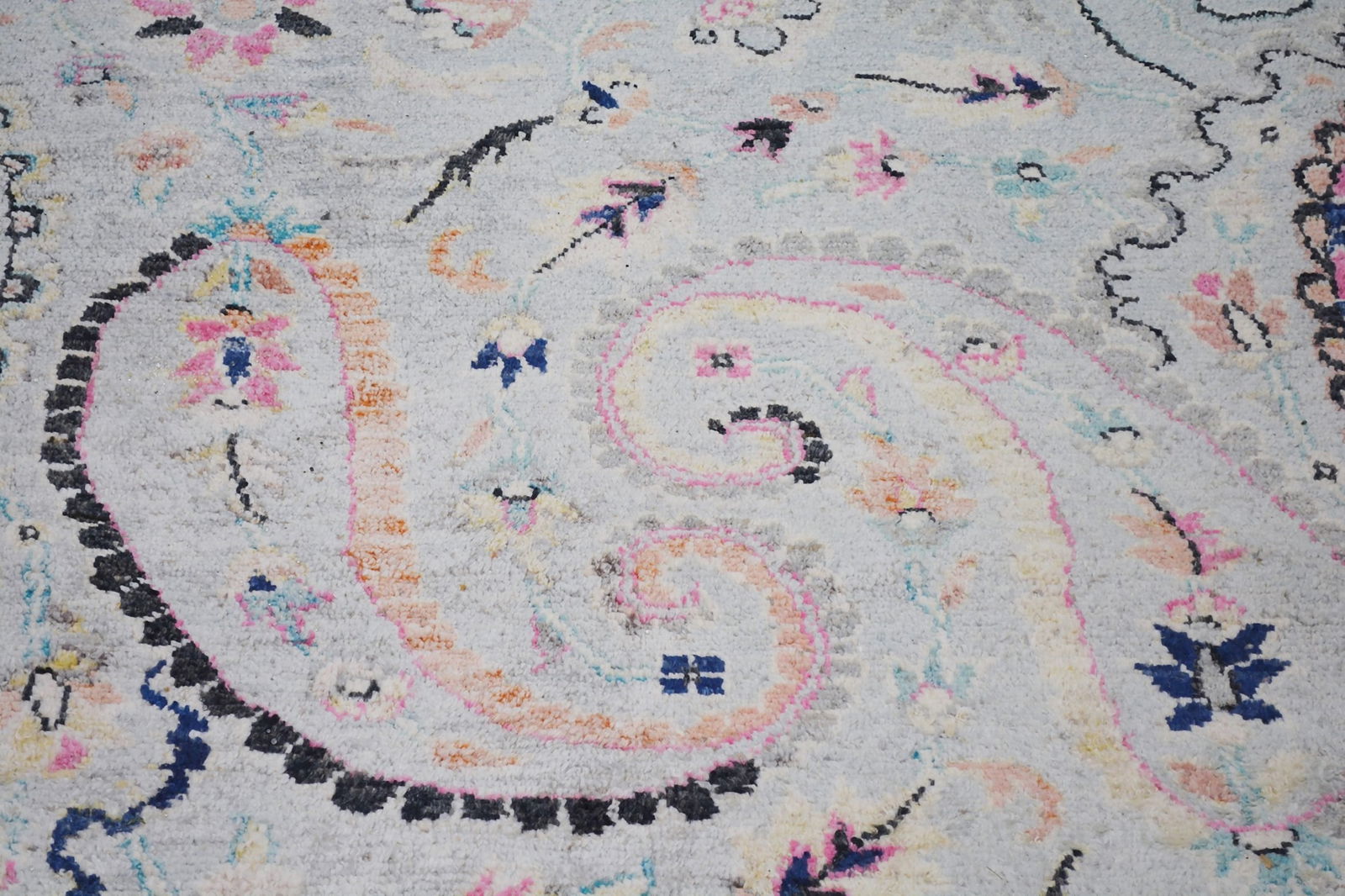 TURKISH HAND KNOTTED WOOL RUG - 2