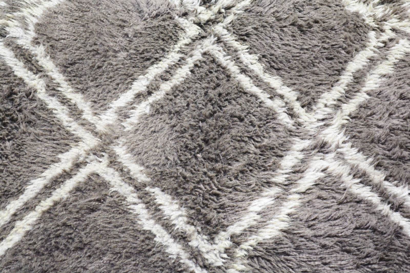 INDIAN HAND KNOTTED WOOL RUG - 3