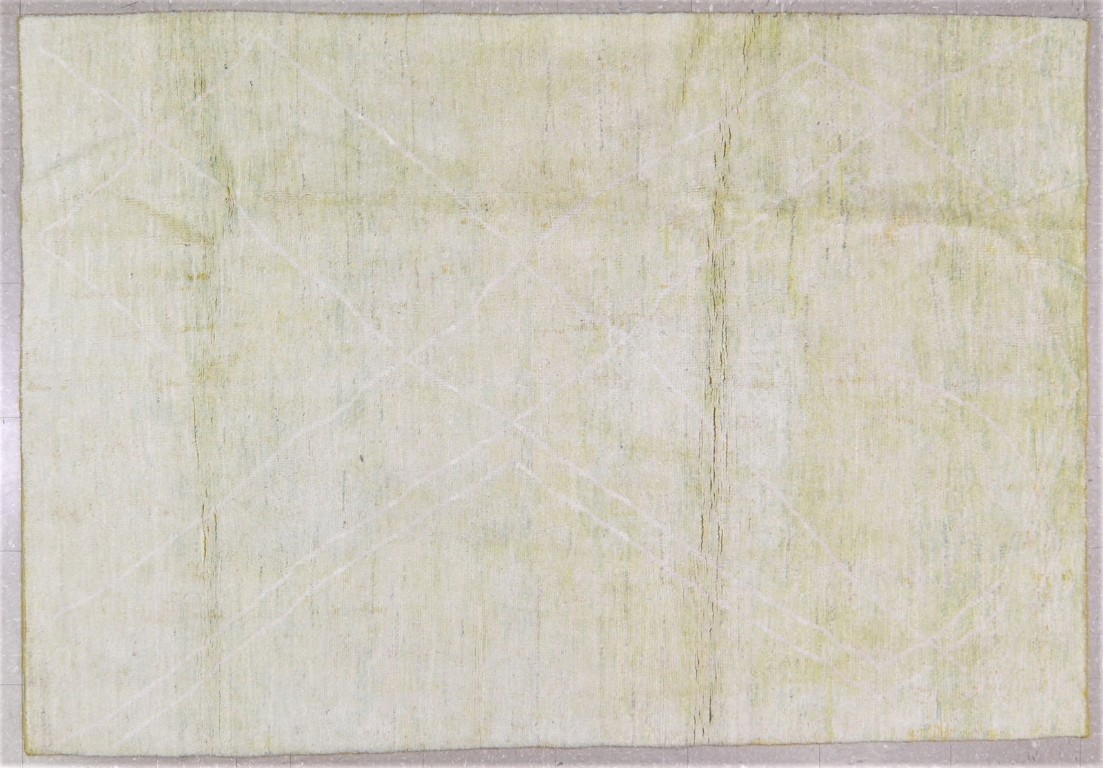 MOROCCAN HAND KNOTTED WOOL RUG: Title: MOROCCAN HAND KNOTTED WOOL RUG Size: 5'6X8 Age: NEW Origin: MOROCCAN Material: WOOL Care: PROFESSIONAL Structure: HAND KNOTTED Design: MOROCCAN Reserve: $700.00 Shipping: Domestic: Shippi