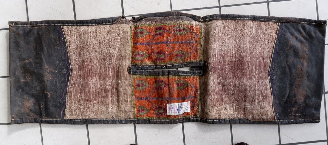 Handmade Vintage Persian Afshar Saddle Bag 1.3' x 4.1' (42cm x 127cm), 1940s - 10