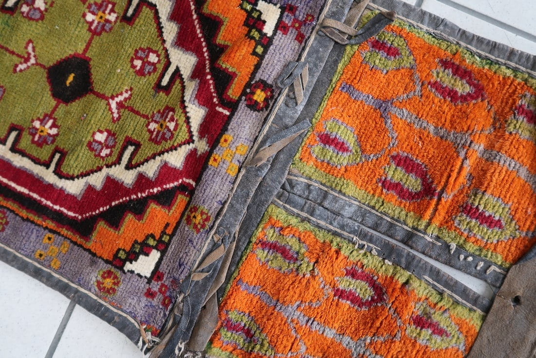 Handmade Vintage Persian Afshar Saddle Bag 1.3' x 4.1' (42cm x 127cm), 1940s - 5