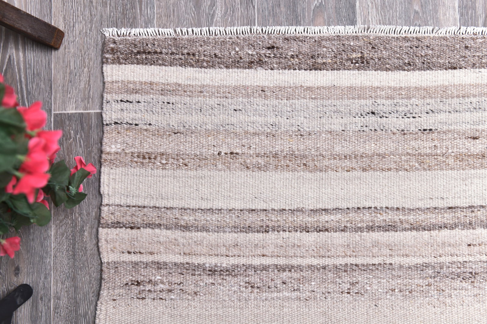 2'5'' x 4'8'' Turkish Handmade Kilim Rug - 245085 - 12