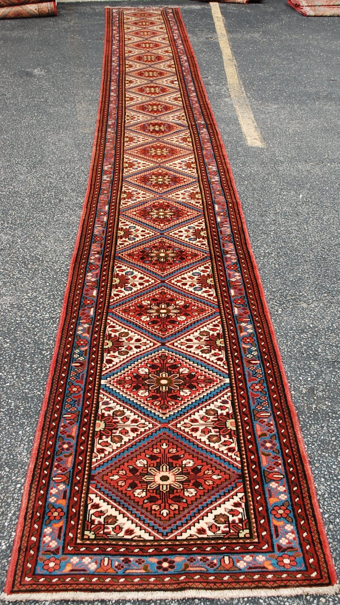 PERSIAN MALAYEER RUNNER 2'8" x 23'2": Title: PERSIAN MALAYEER RUNNER 2'8" x 23'2"Description: ONE OF A KIND VERY RARE SIZE FINE PERSIAN-LILIHAN MALAYEER RUNNER RUG with AMAZING COLOR COMBINATIONS.........all Natural vegetable dye wool