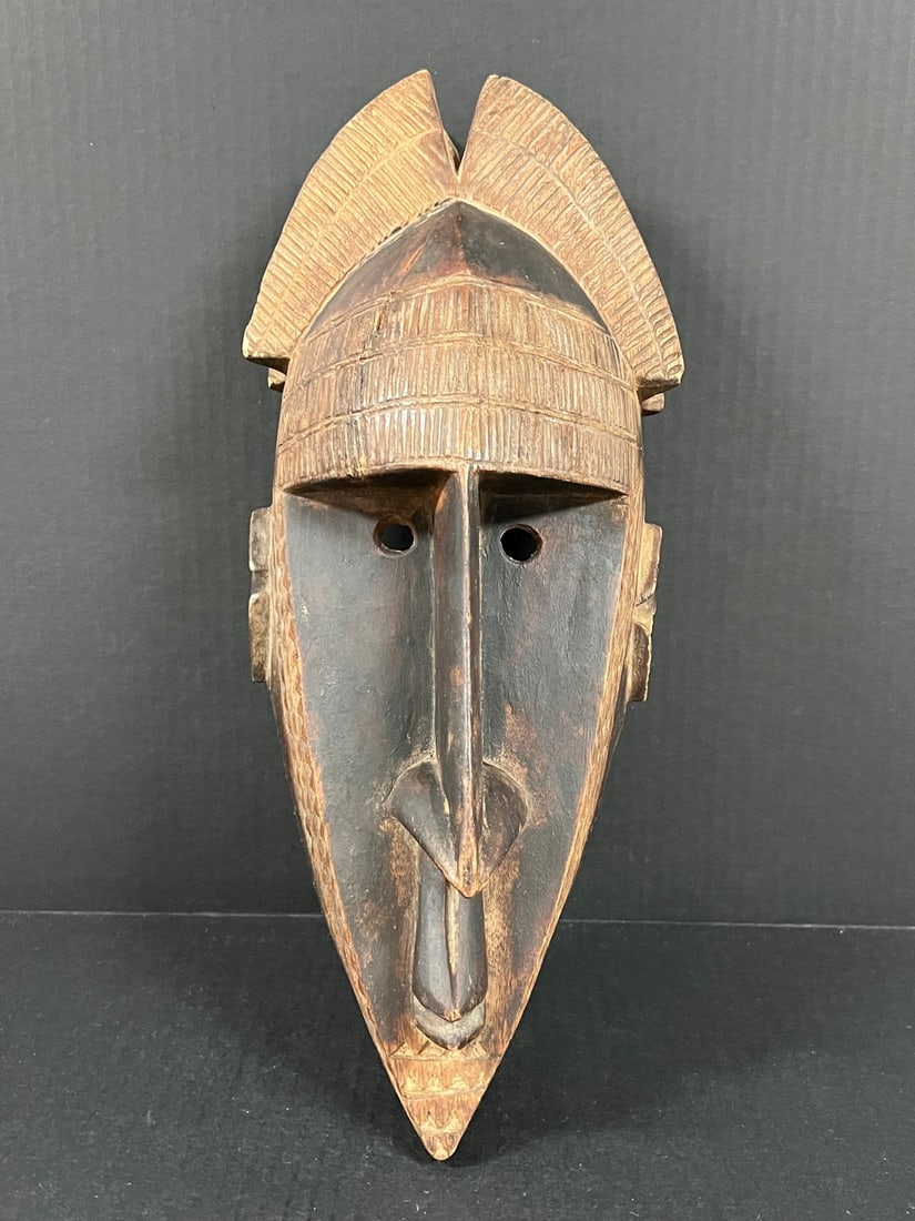 Lwalwa Mask (1 of 7)
